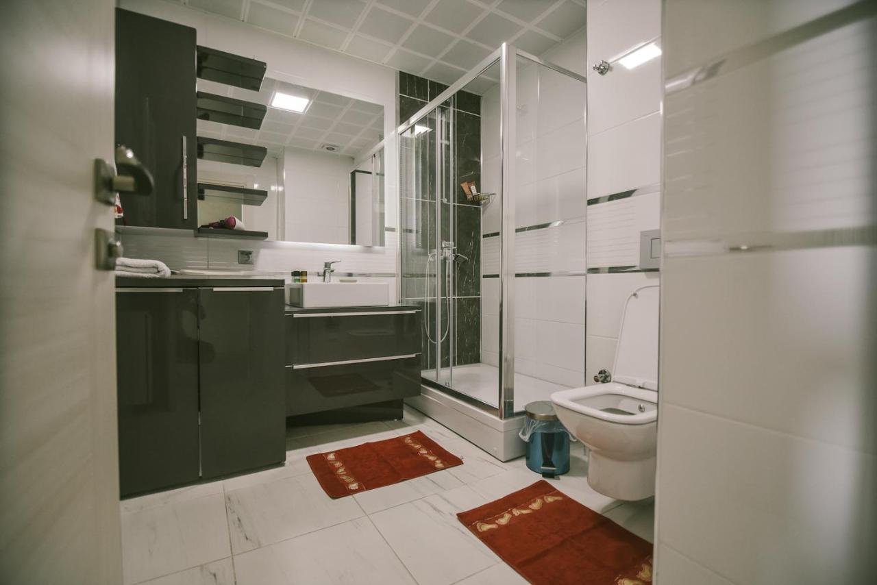 Sky Deluxe 2 Fitness & Spa Szkopje Kültér fotó