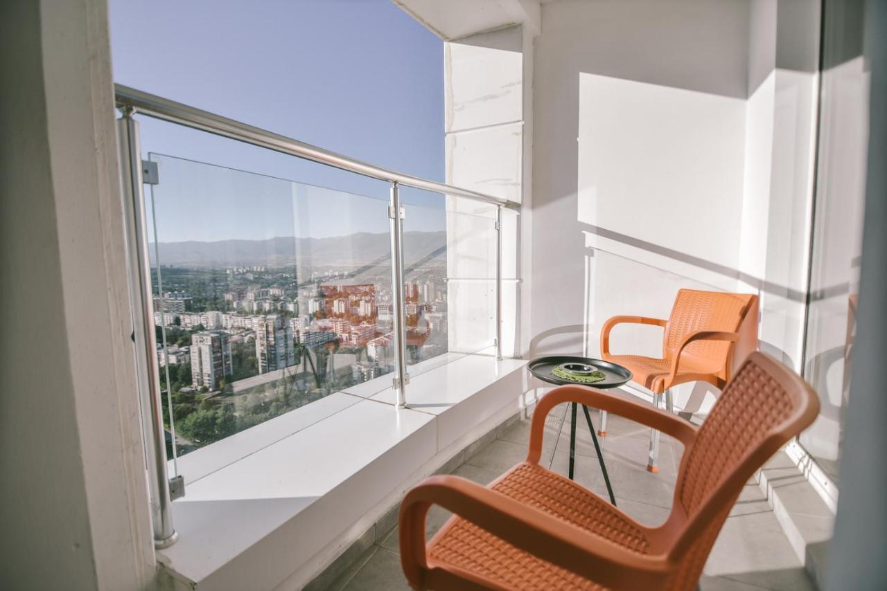Sky Deluxe 2 Fitness & Spa Szkopje Kültér fotó